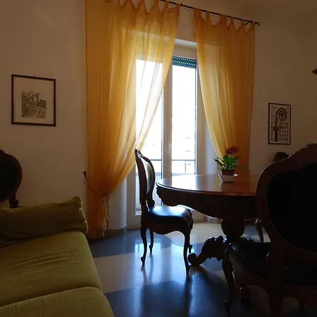 Lega Lombarda Halldis Apartment Szálloda