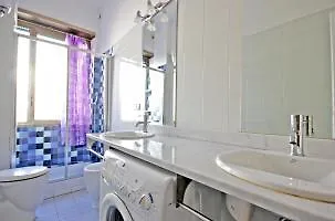 Lega Lombarda Halldis Apartment *
