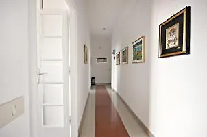Lega Lombarda Halldis Apartment *